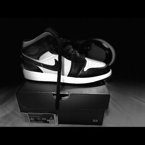 Brand New Jordan’s 1’s | 100% AUTHENTIC | Size: Boys 4.5